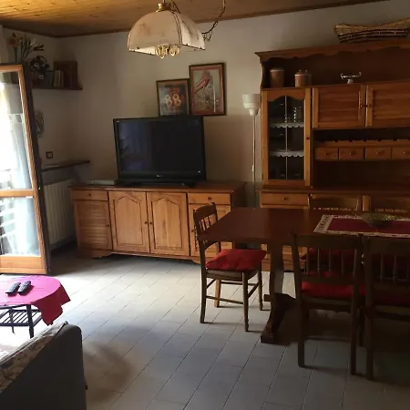 Ferienhaus Residenza In Zona Pontedilegno T02034 *